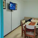 Departamento Centrico Con Balcon A La Calle