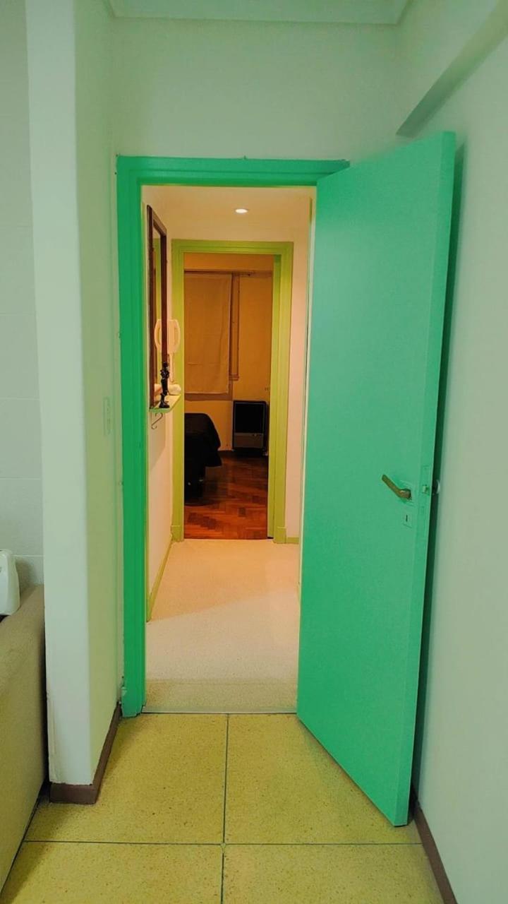 Apartamento Departamento Centrico Con Balcon A La Calle *