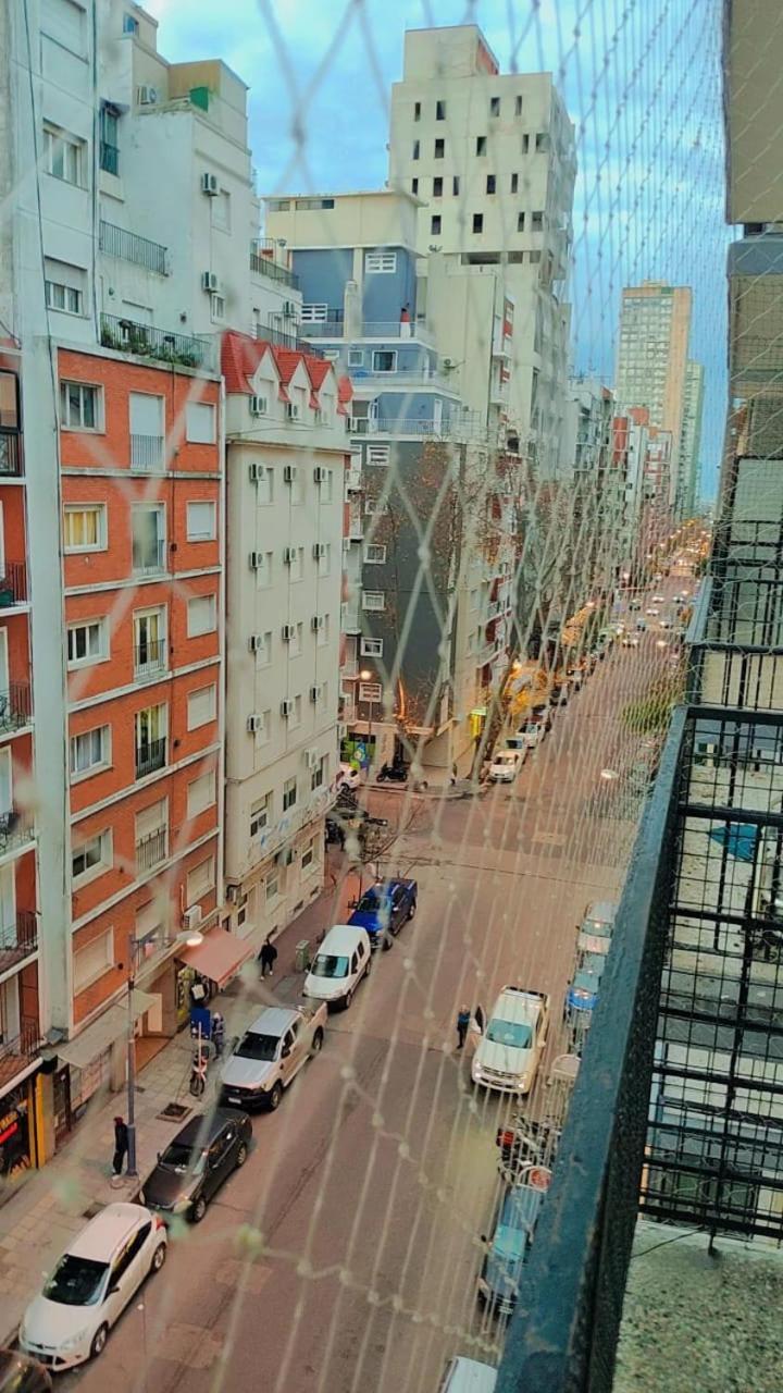 Apartamento Departamento Centrico Con Balcon A La Calle Mar del Plata